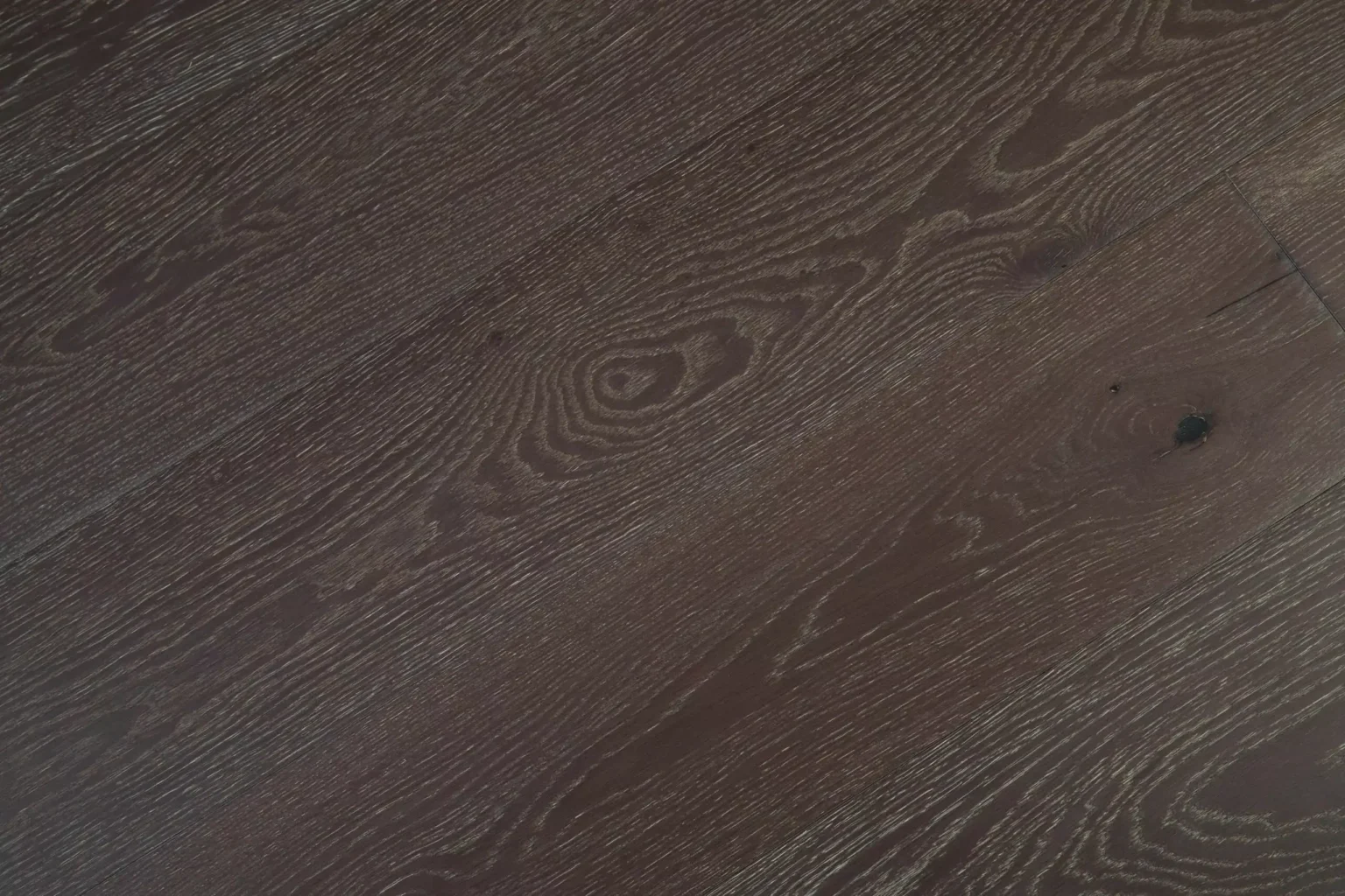 DLOAK014 GRAY CARBON European Oak. Double Layer wood(HS) 1/2" x 7.1/2" x RL ( 22.71 Sqft/Ctn)